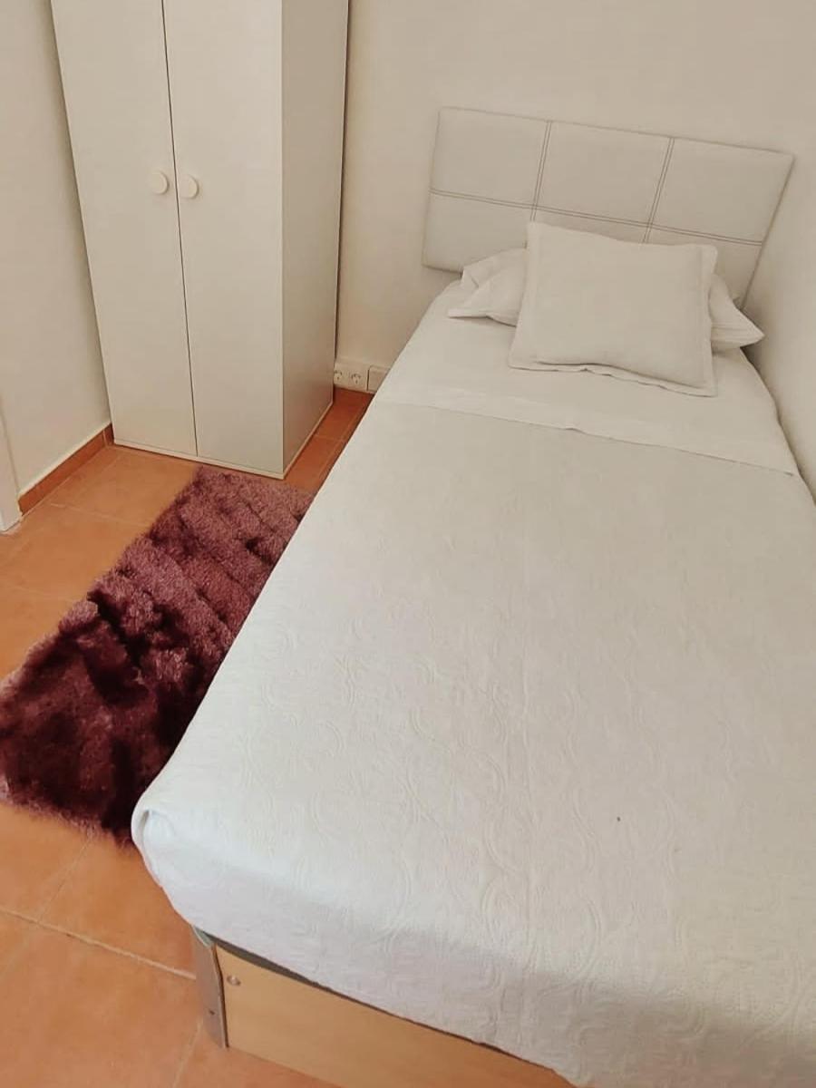 Habitacion Cerca Centro De Madrid Oda fotoğraf