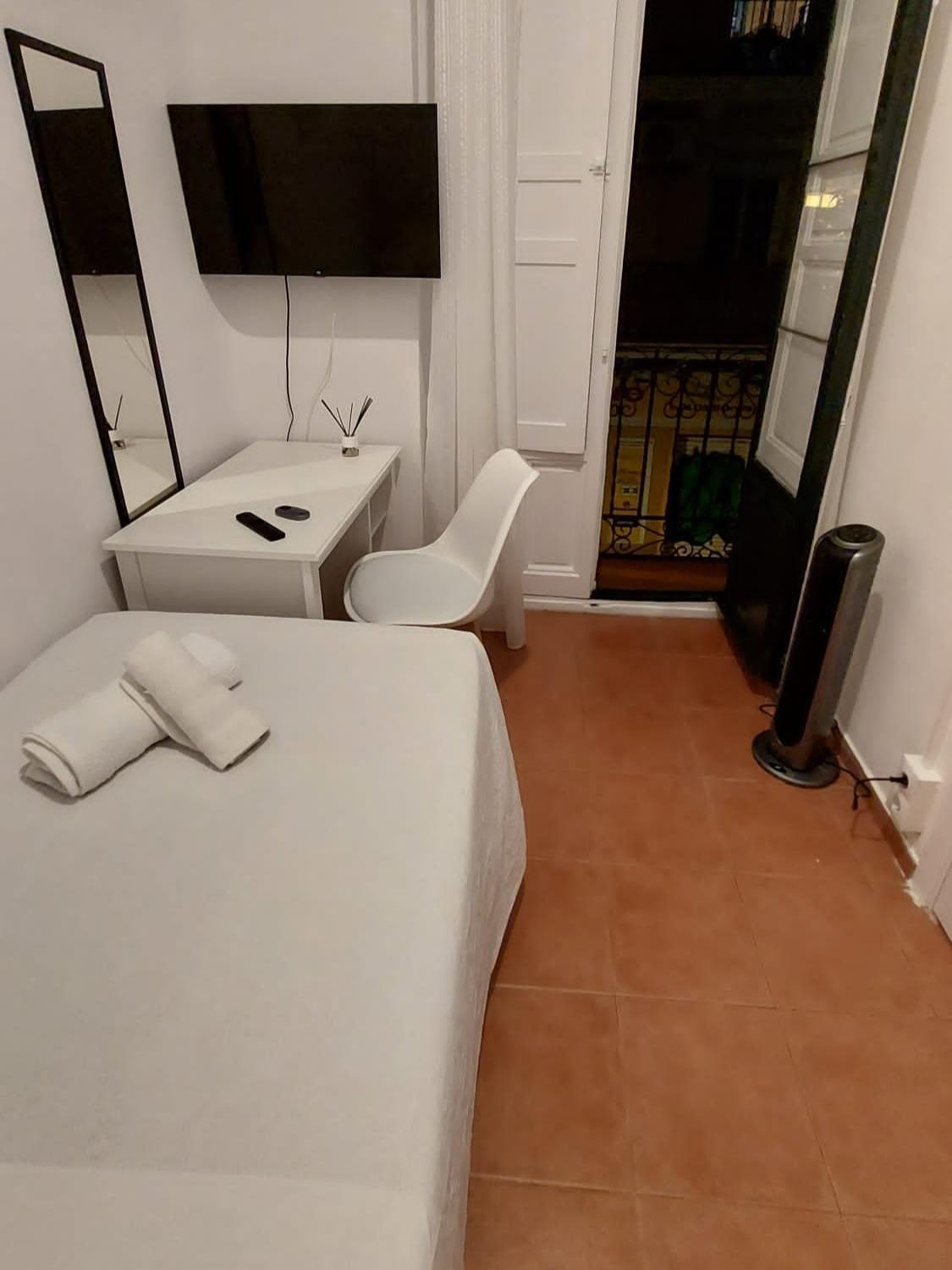 Habitacion Cerca Centro De Madrid Oda fotoğraf